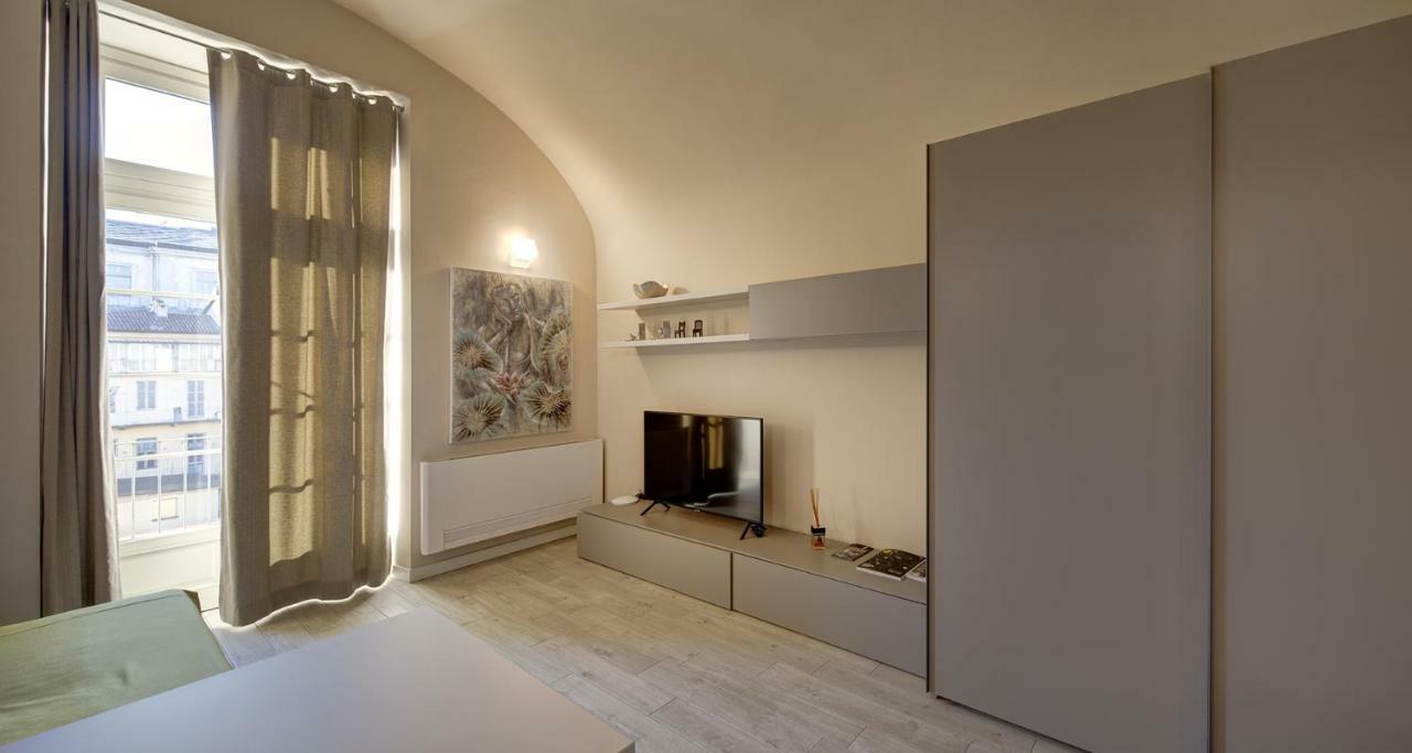 Quadrato Apartment Turin Bagian luar foto